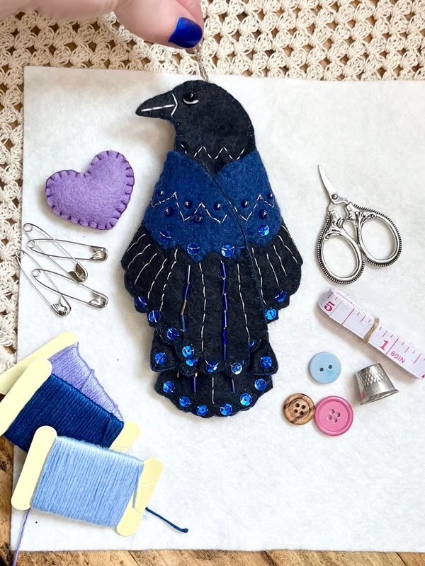 🎁 👩Mother’s Day Pick:The Crow Sewing Pouch 🧵